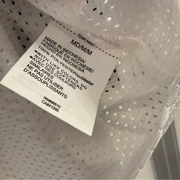 Under Armour Playback Retro Mesh Tank - NWT - Size Medium - White - Picture 8 of 9